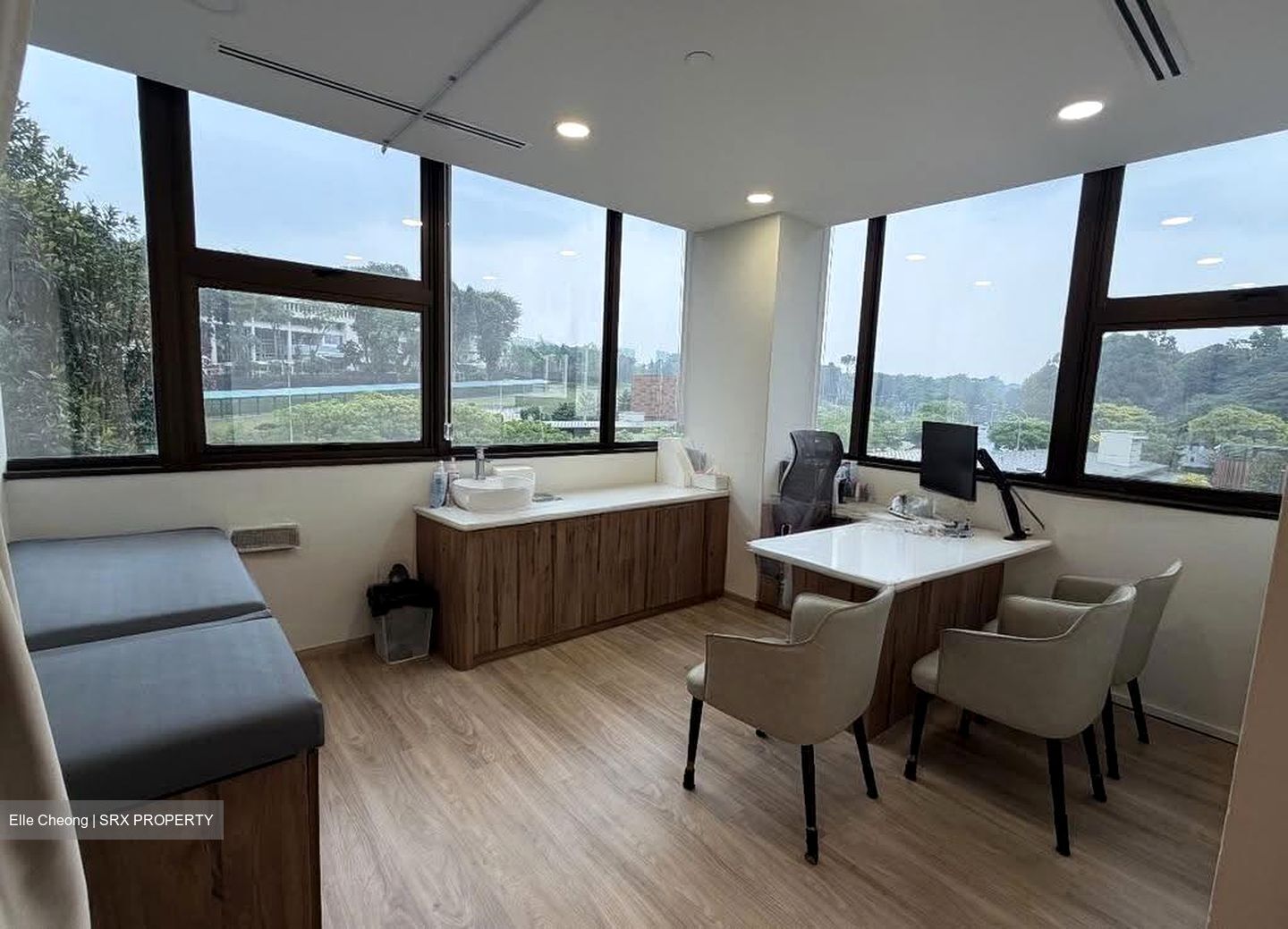 Gleneagles Hospital (D10), Retail #636317331
